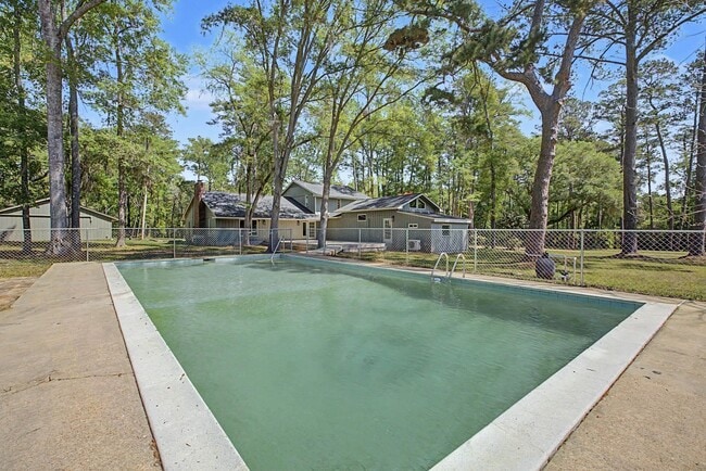 Photo - 3308 Gallant Fox Trail