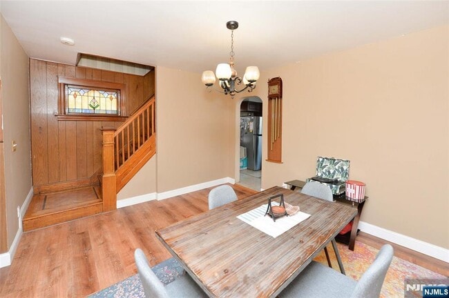 Photo - 1611 82nd St