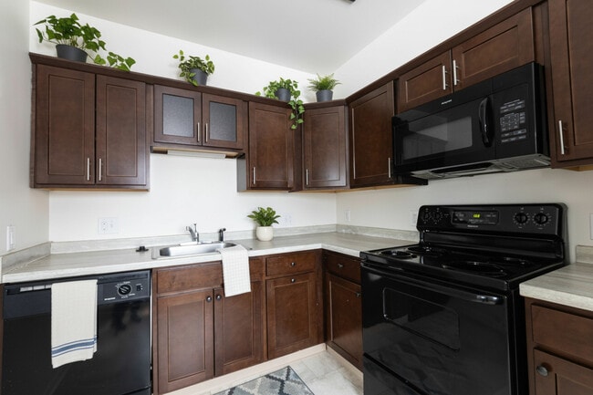 Virtually Staged – Unit Unfurnished