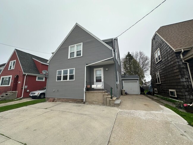 Photo - 1913 Madison St Townhome