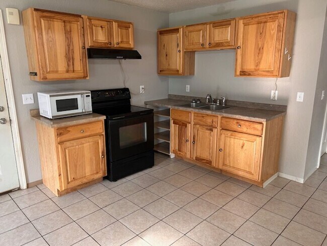 104 1st Ave NE Unidad B