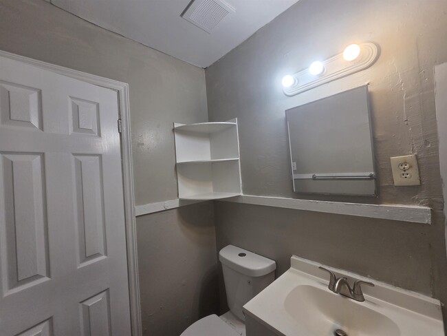 Photo - 4047 Chelsea Ave