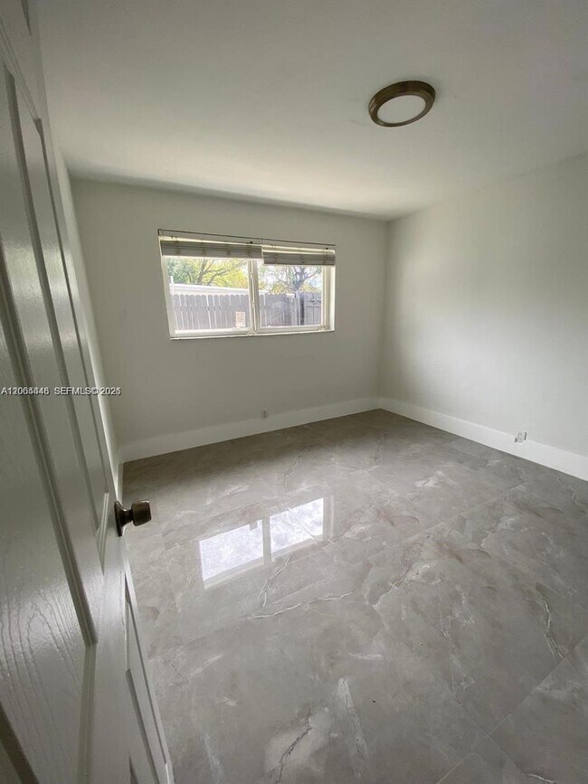 Photo - 112 Ronald Rd
