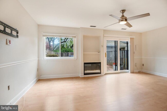 Photo - 1055 Cedar Ridge Ct