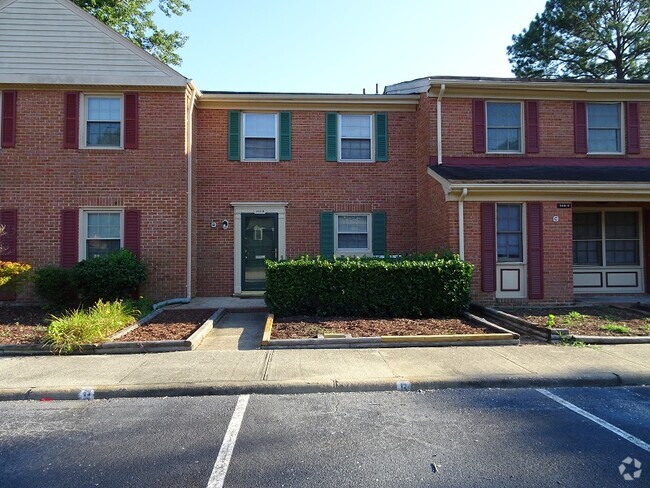 Building Photo - 399 Circuit Ln Rental