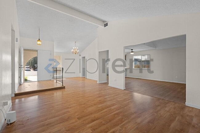Photo - Unit