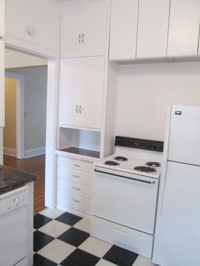 Photo - Colbert Apartments