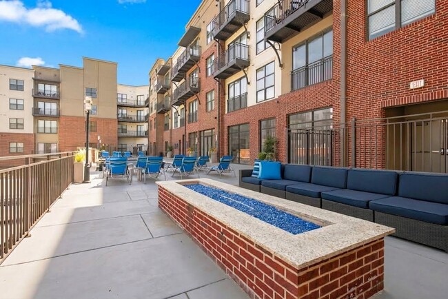 2700 Capitol Park