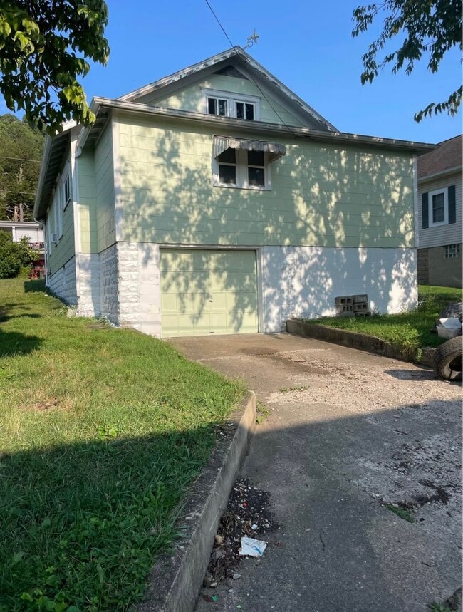 Photo - 622 6th St