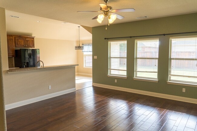 Photo - 107 Buckingham Dr