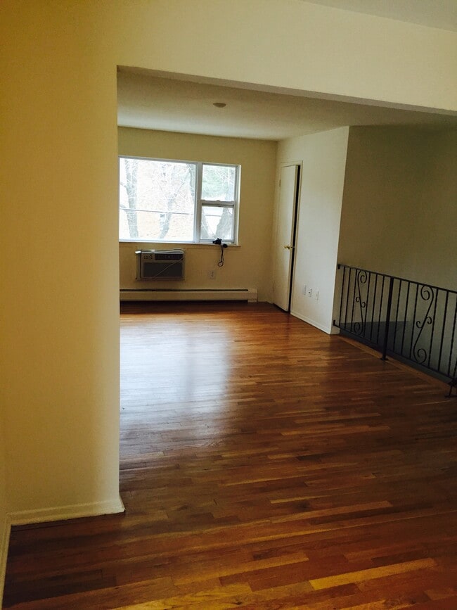 Photo - Lodi Circle Apartments