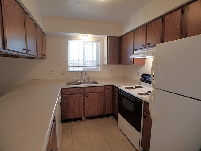 Photo - 1924 Lead Ave SE