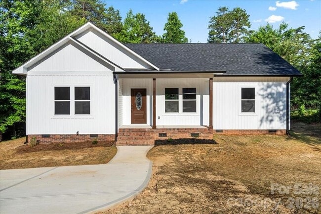 Building Photo - Almost New 3 Bedroom Home in Gastonia NC