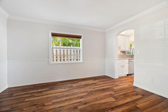 Photo - 17735 Carver Ave