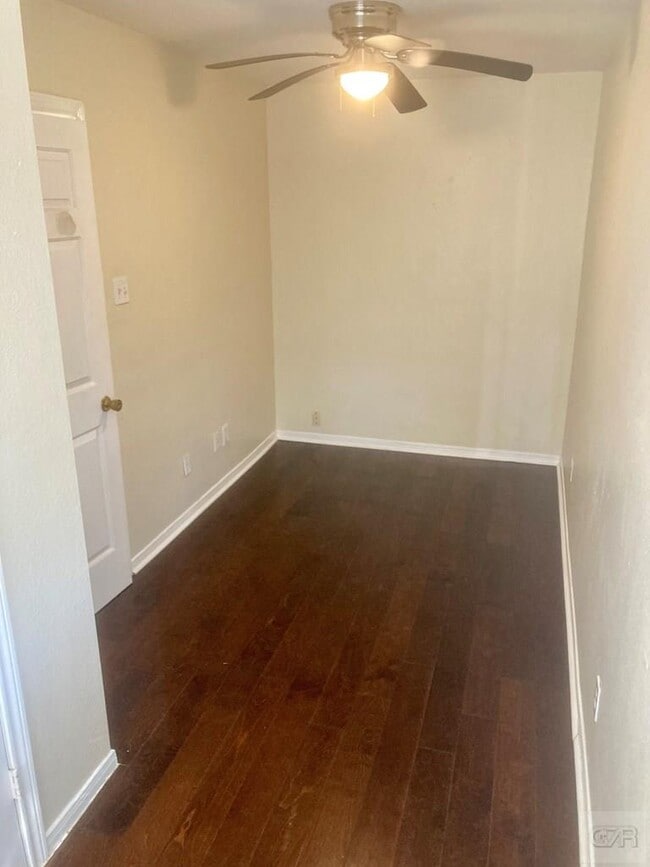 Photo - 4908 Ave Q 1/2
