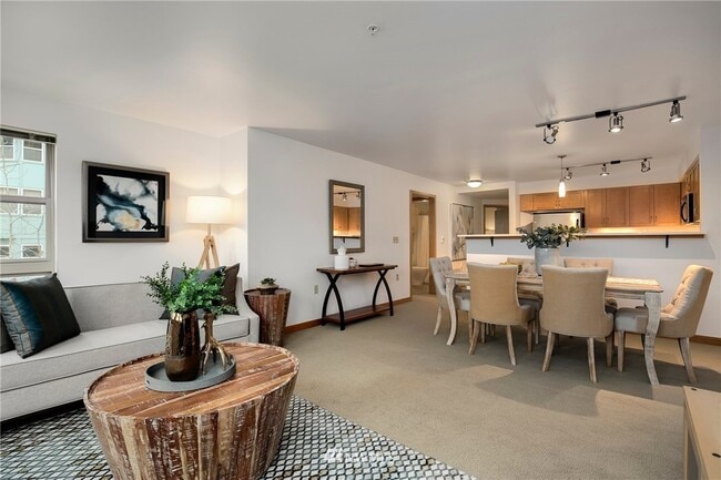 Photo - 827 Hiawatha Plz S Unit 308