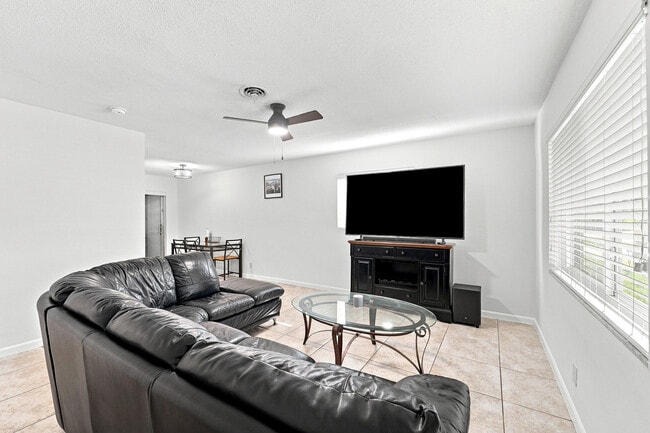 Photo - 2908 NW 48th St