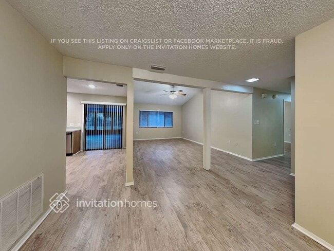 Photo - 13719 Whitby Rd