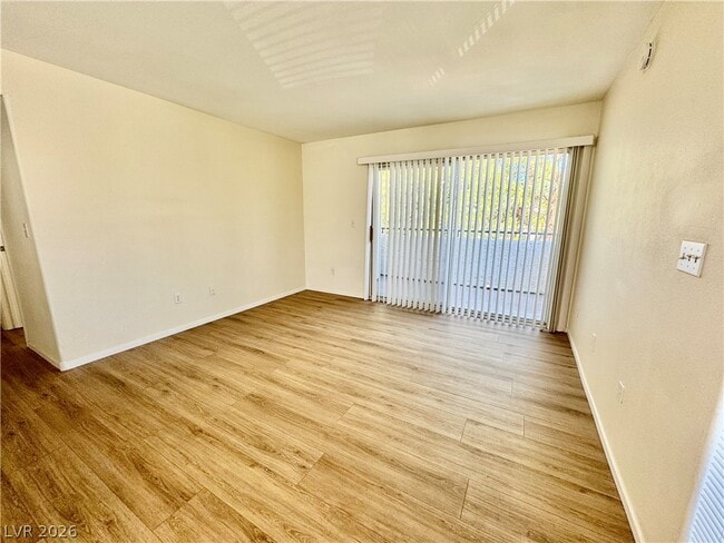Photo - 3060 Casey Dr Unit 204