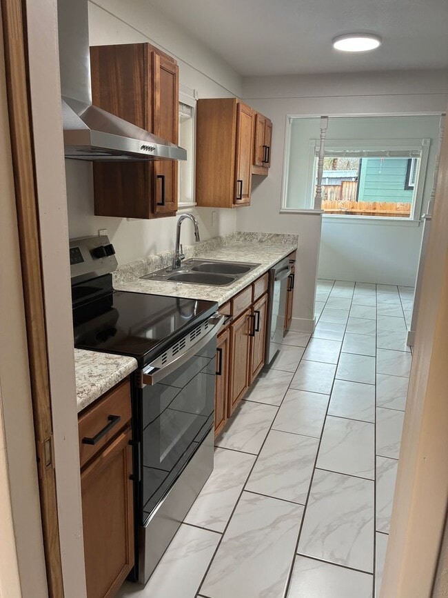 Photo - Quiet 3 Bedroom, 2 Bath with Large Backyard