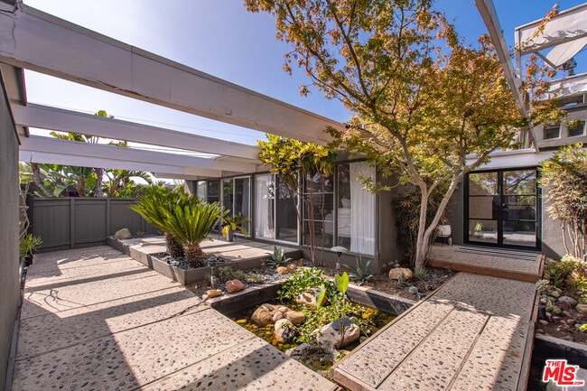 Photo - 908 Kenter Way House