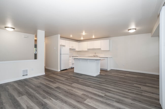 Photo - Cottage Woods