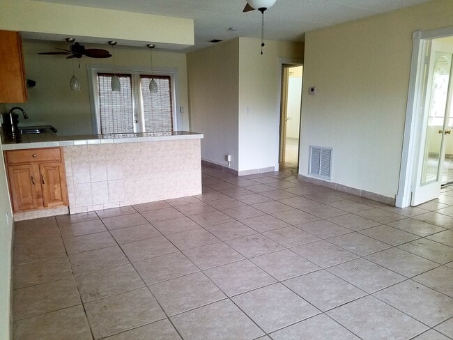 Photo - 4500 NE 15th Ave Unit 1