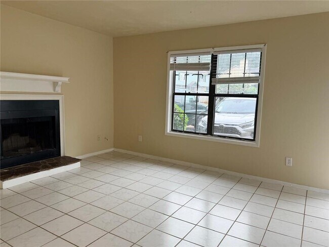 61 Caboose Ct NW