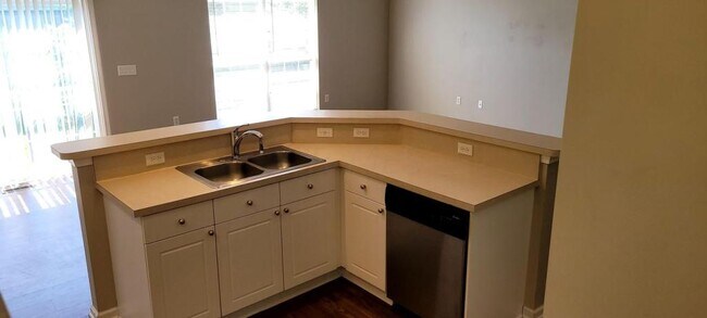 Photo - 770 Mystic Pointe Dr