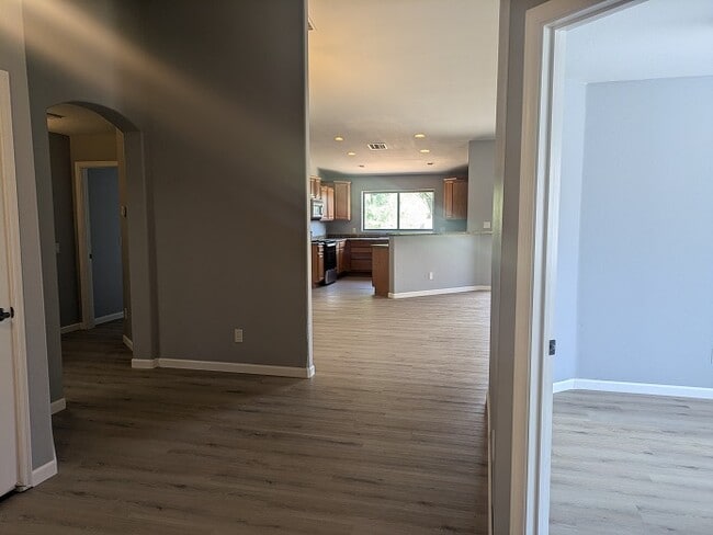 Photo - 1206 W Prior Ave