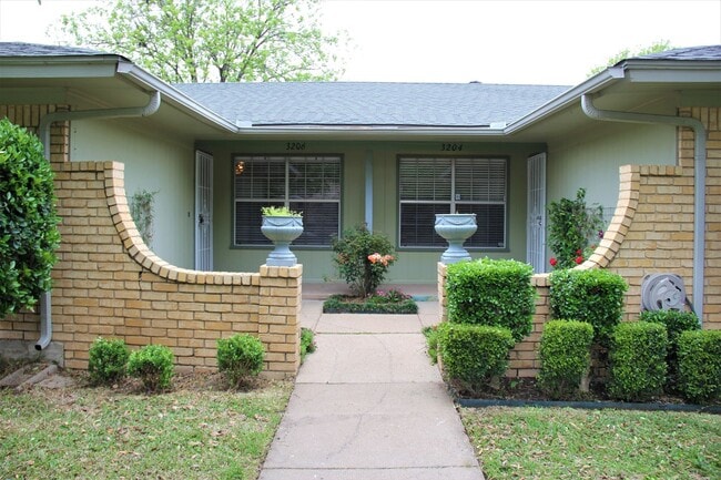 Photo - 3206 Kelvin Ave Unit 3206 Kelvin