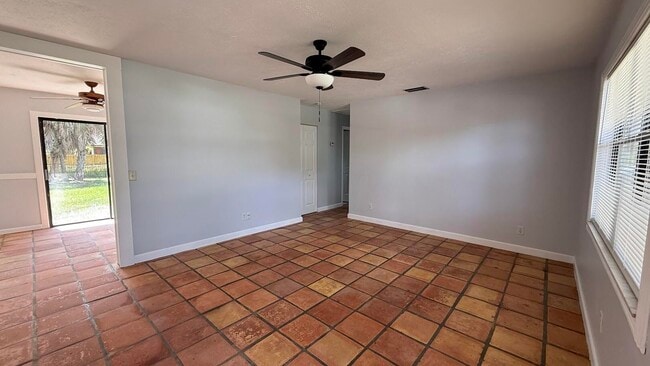 Photo - 2325 SW Pamona St