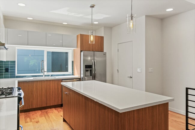 Photo - 6717 Alonzo Avenue Northwest#C C