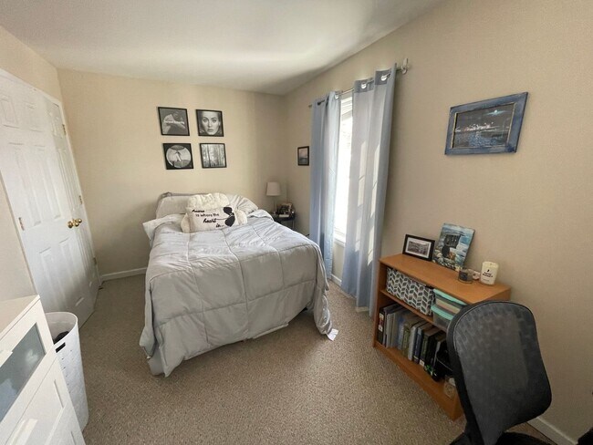 Photo - 644 Hudson St