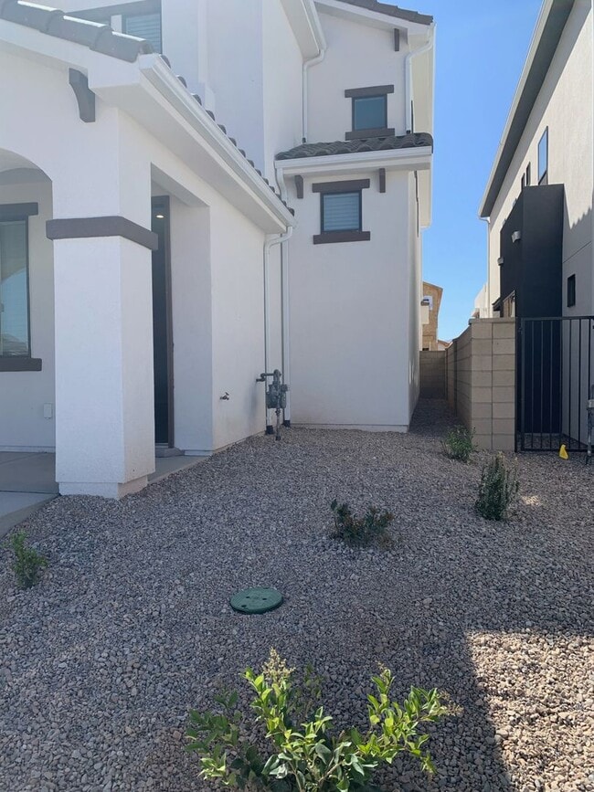 Photo - 5690 S Garnet Dr