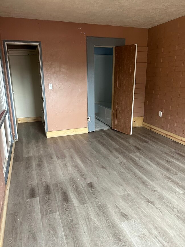 Photo - 155 E 15th Ave