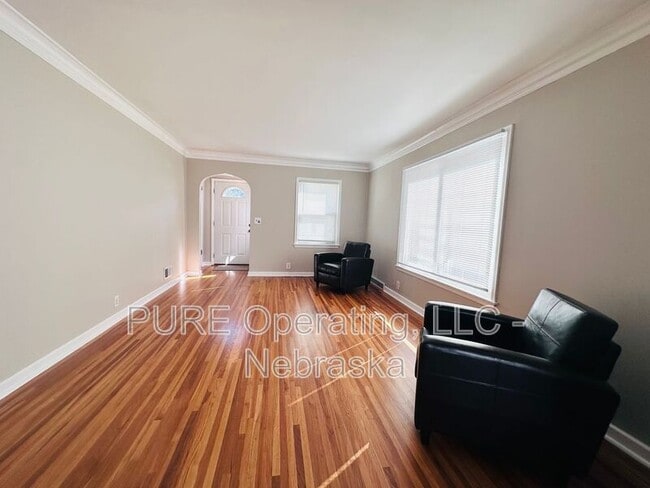 Photo - 830 S 54th St