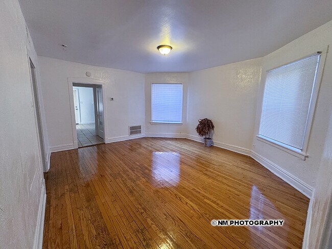 Photo - 7741 S Yates Blvd Unit 2