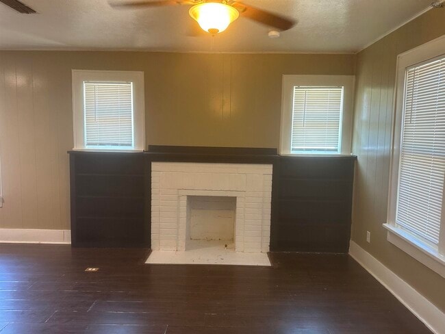 Photo - 1821 Ardath Ave