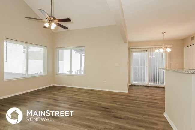 6713 W Aire Libre Ave