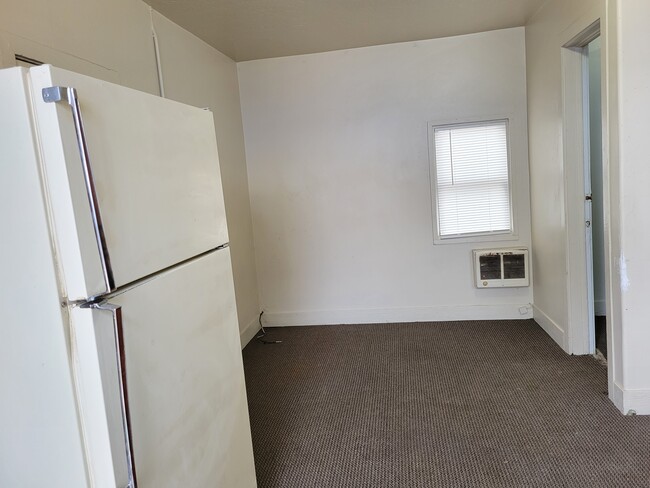 Photo - 393 S Eastern Ave