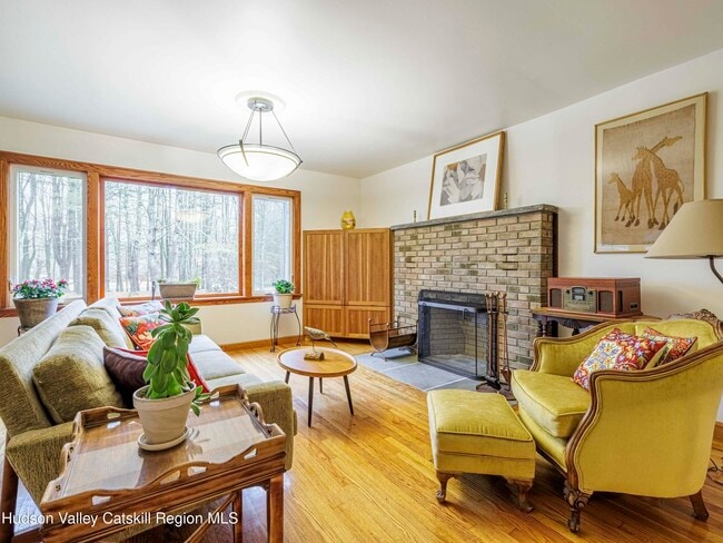 Photo - 10 Purdy Hollow Rd