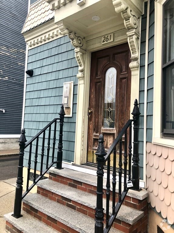 Building Photo - 261 E St Unit 2 Rental