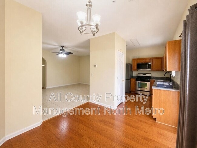 Photo - 135 Primrose Dr