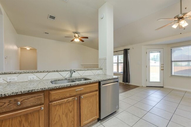 Photo - 6007 Lone Star Ct