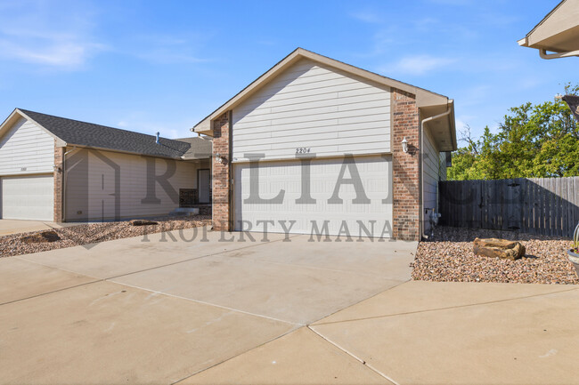 Photo - 2202 E Quivira St