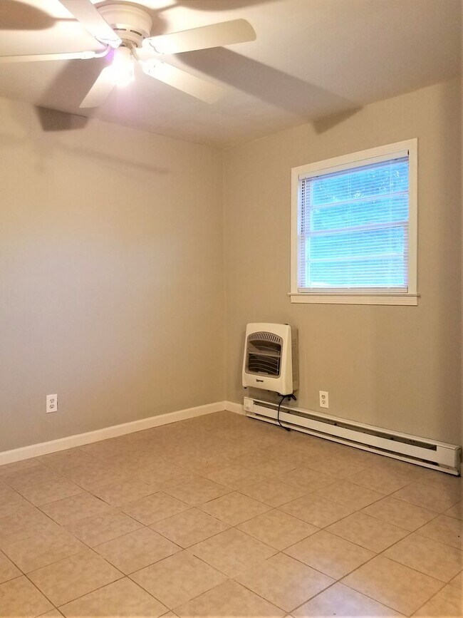 Photo - 109 Forest Lake Ln Unit B