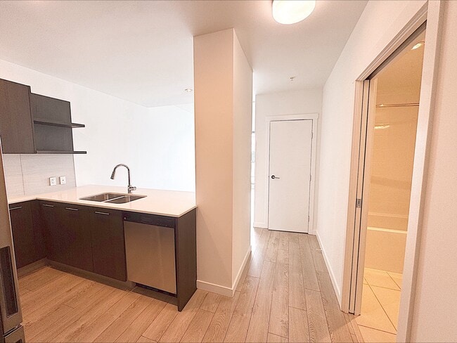 Photo - Centre West - 1515 Unit 1515