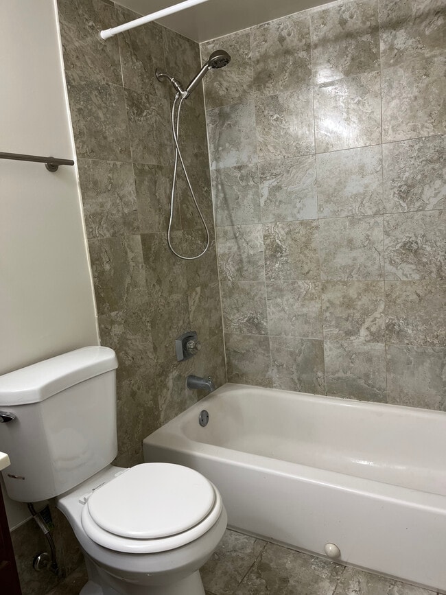 Photo - 3219 W Lake Ave