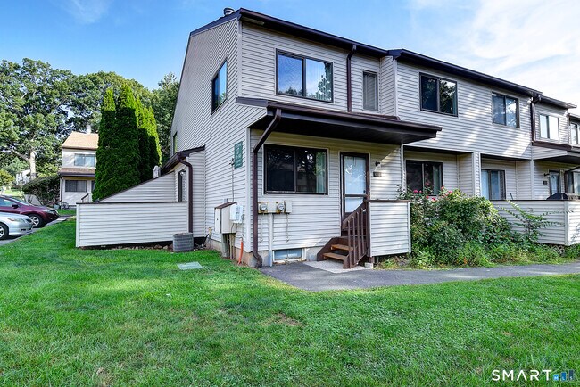 545 Cypress Rd Unit 545
